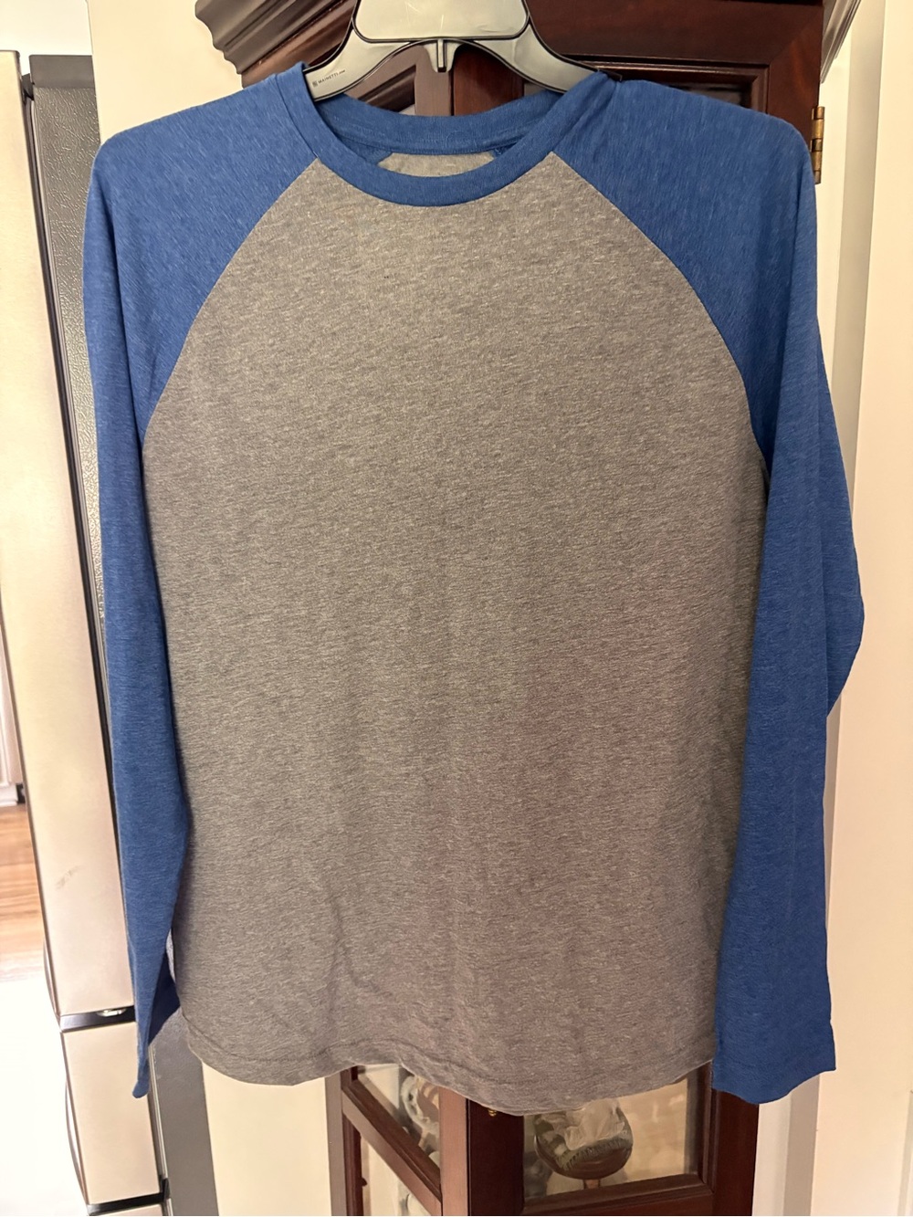 Men's Blue & Gray Raglan Long Sleeve Shirt - Casual Comfort